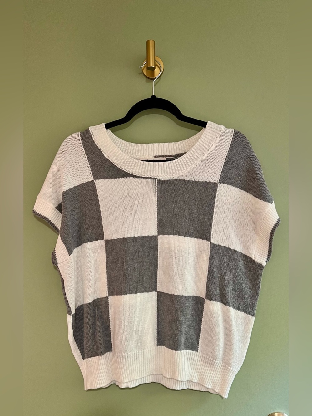 moon & madison Ivory and Gray Checker Knit Top